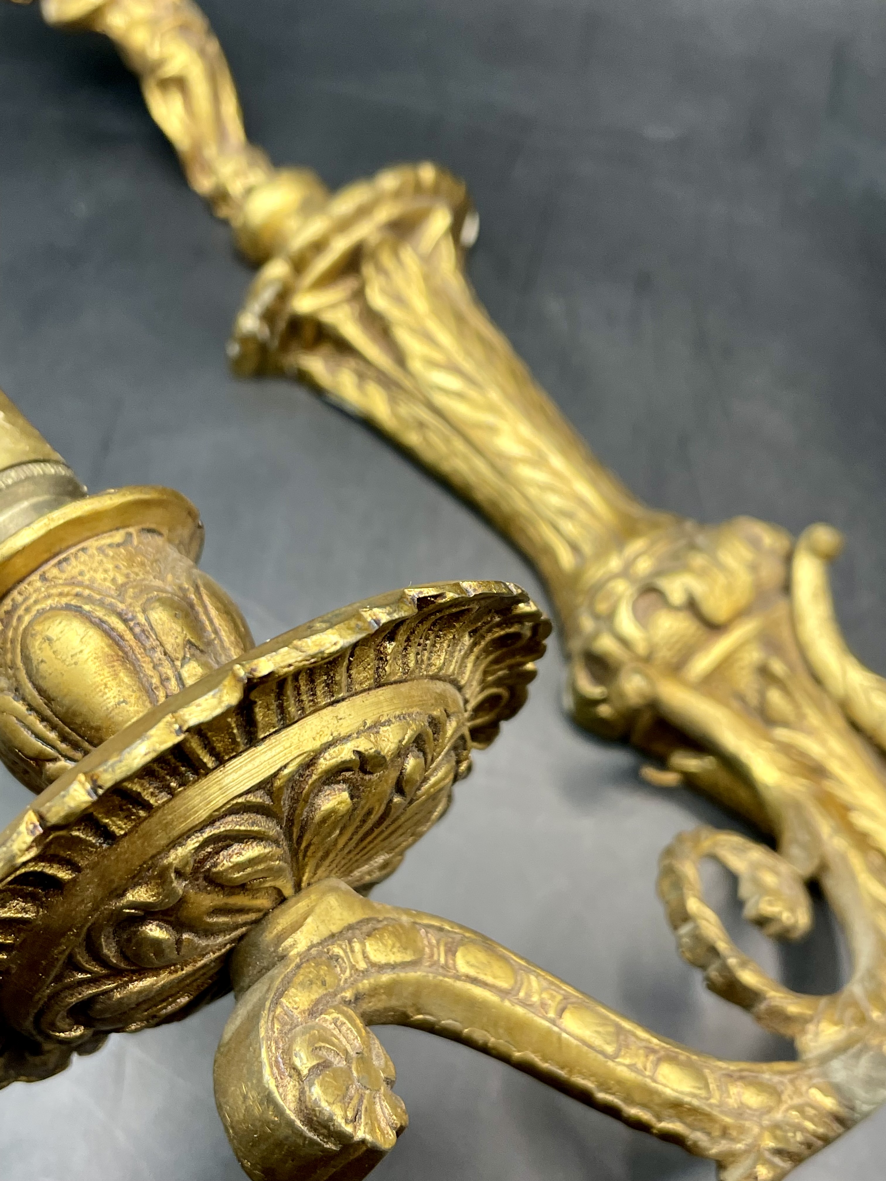 Stunning Ornate 1780-1820s Gold guild on bronze sconce with Georgian design  - Image 4 of 13