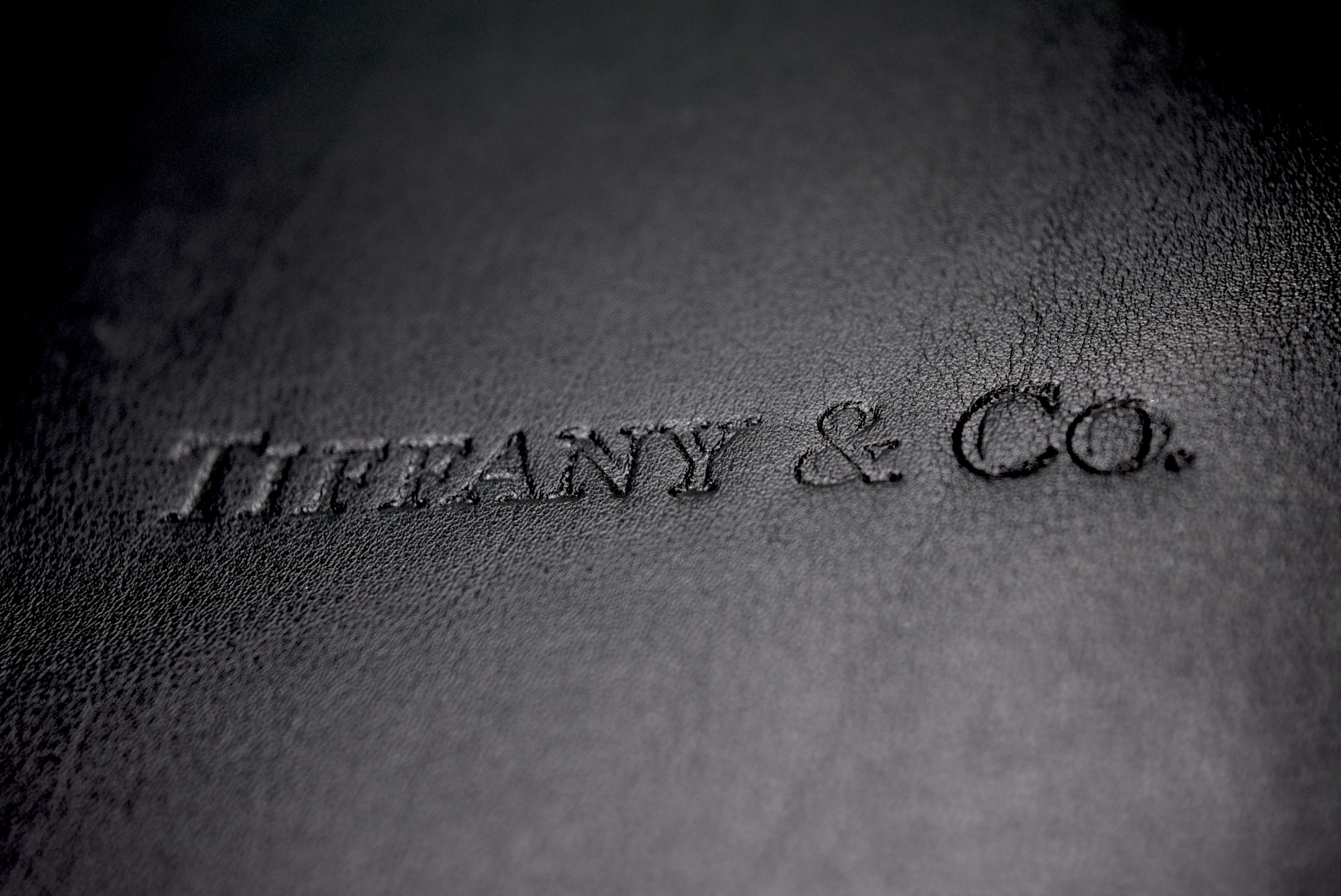 *HARRODS* TIFFANY & CO PLATINUM VVS2 DIAMOND SOLITAIRE RING "THE TIFFANY SETTING®" - BOX & CERT - Image 15 of 17