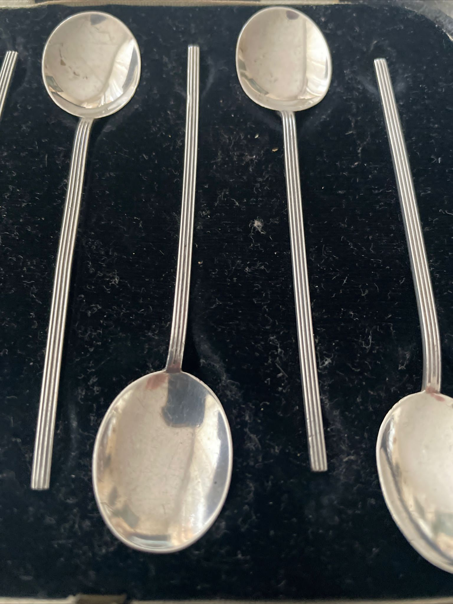 FINE BOXED STYLISH SILVER TEASPOON SET BY ROBERT PRINGLE & SON  - Image 7 of 8