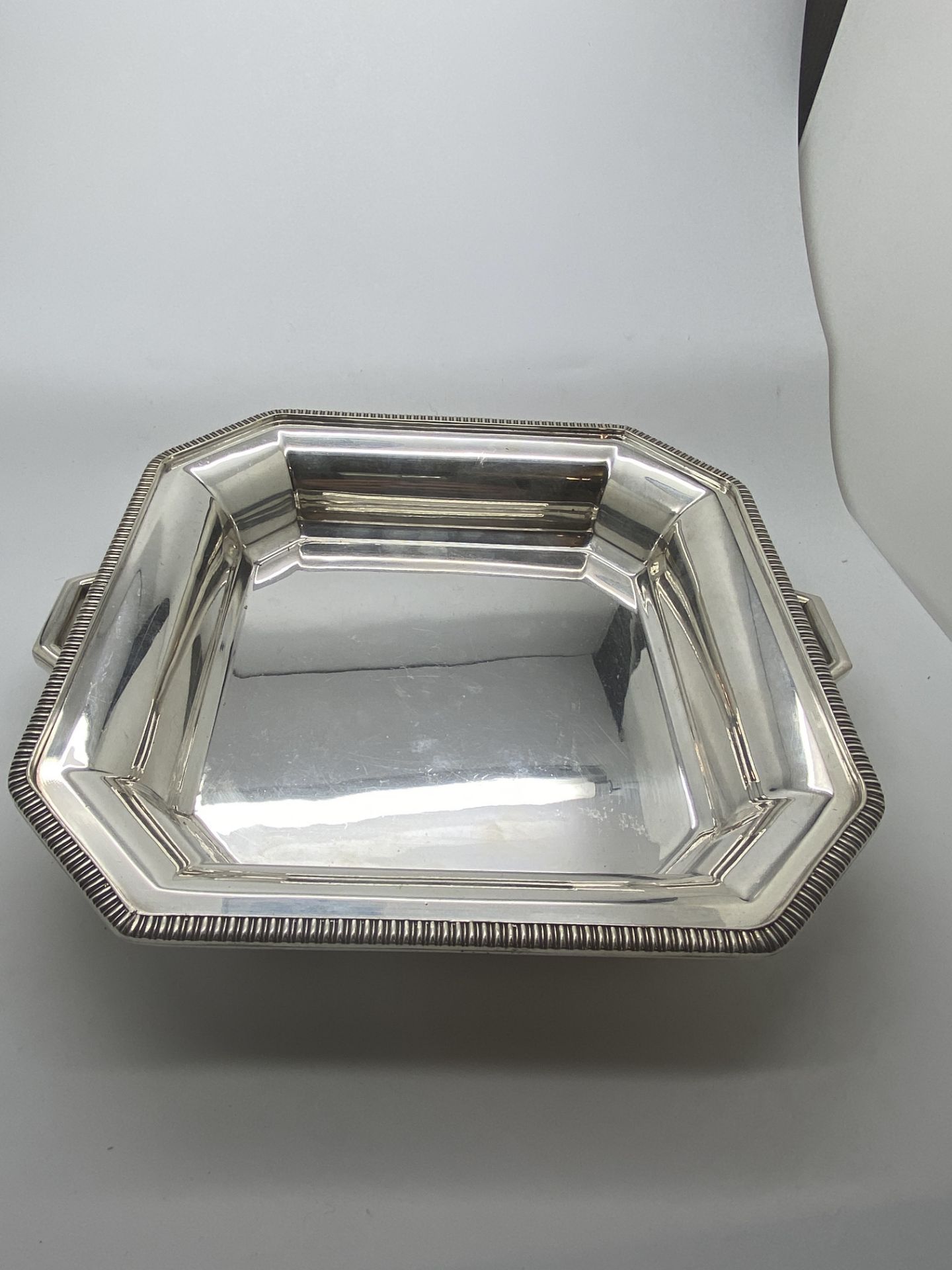 HEAVY SILVER COLOURED METAL TRAY APPROX 8.5" X 8.5"
