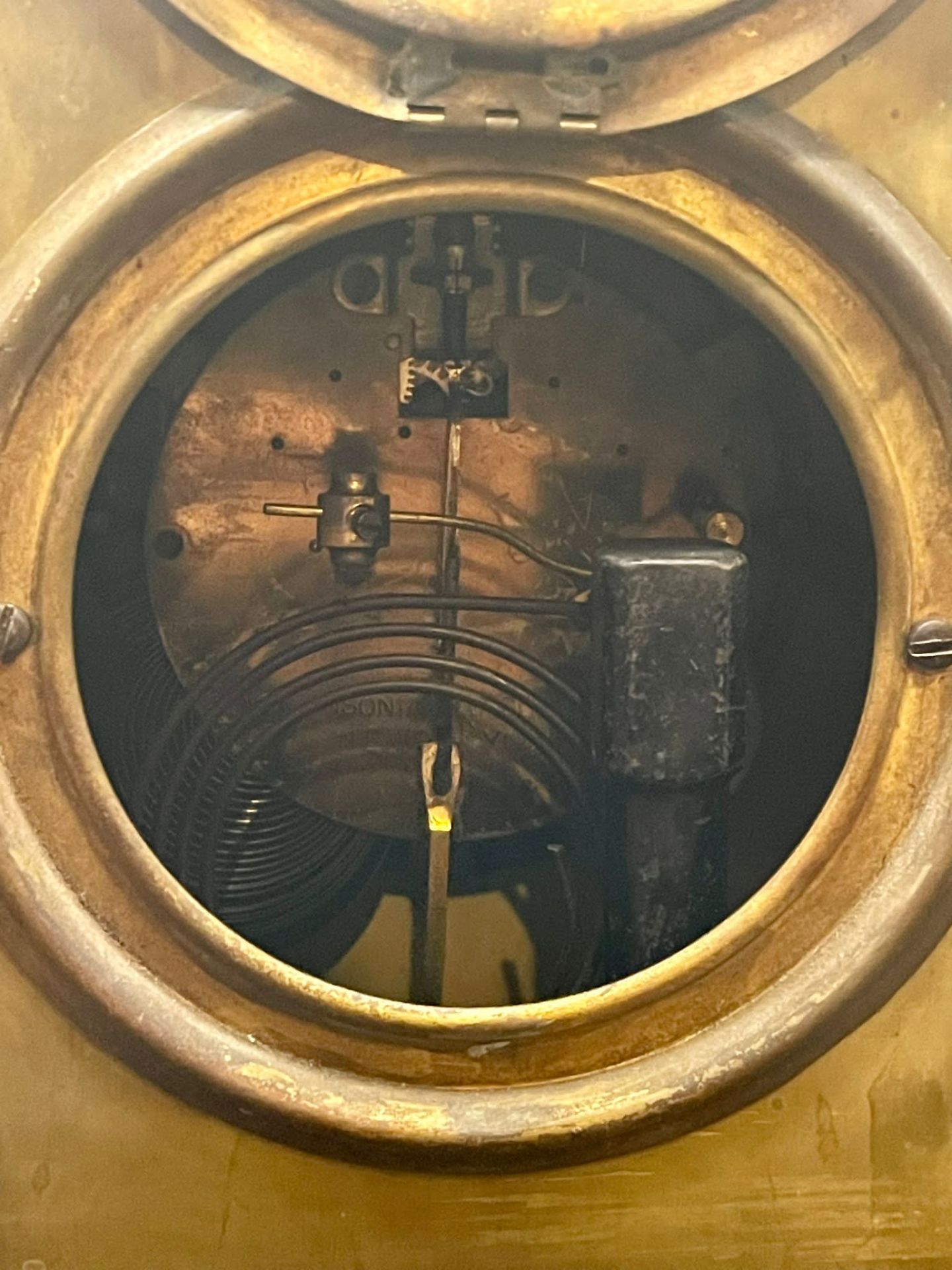 Late 19th century Brass Ansonia American mantel clock with lovely bevelled glass casing.  - Image 10 of 23