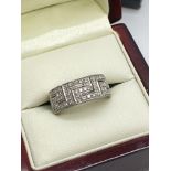 UNISEX 18CT WHITE GOLD 0.75CT GREEK KEY DESIGN RING APPROX 7.6 GRAMS