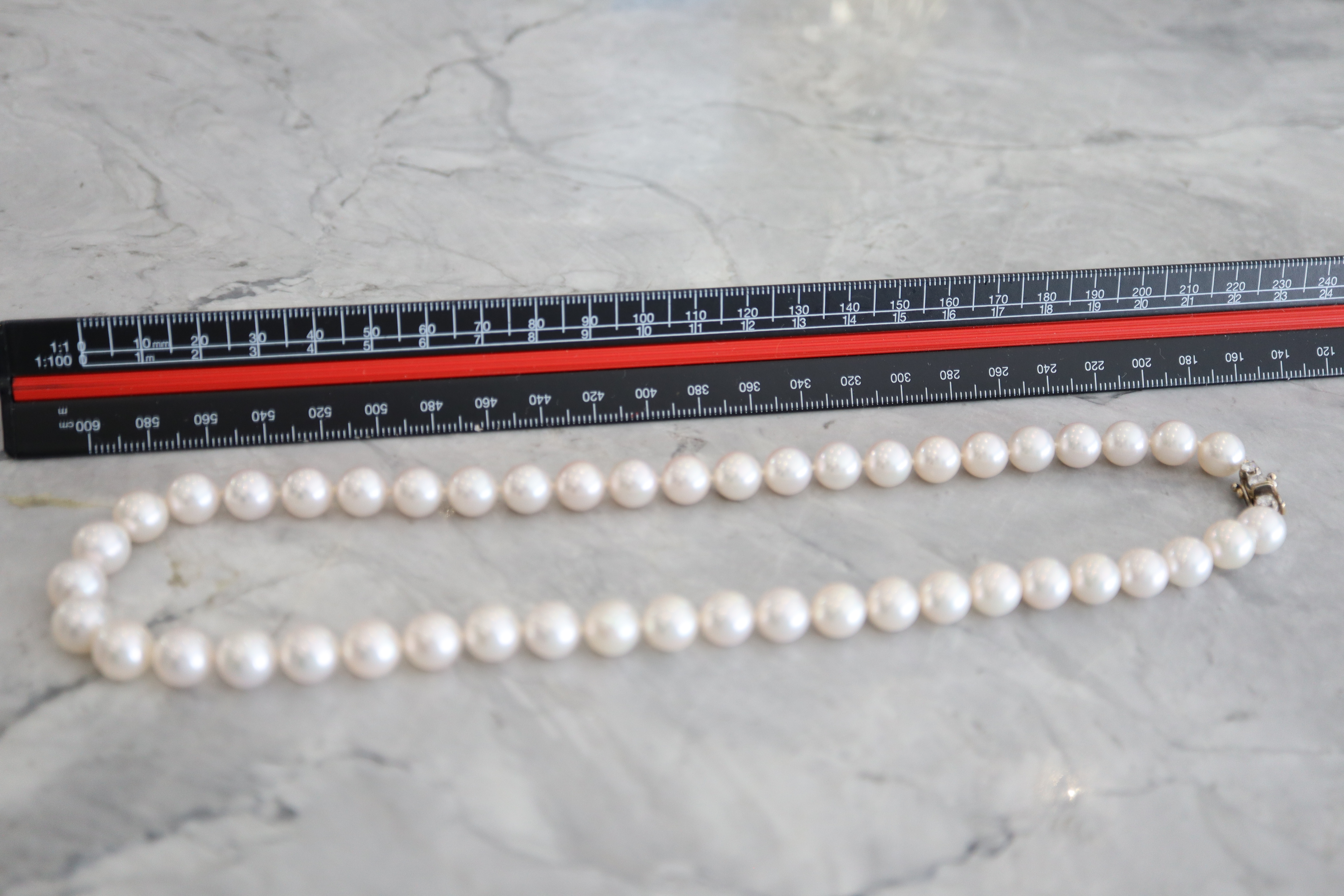 14K WHITE GOLLD & DIAMOND CLASP - CULTURED PEARL NECKLACE - Image 5 of 5