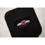 RUBY & DIAMOND 9CT GOLD RING - UK SIZE: L