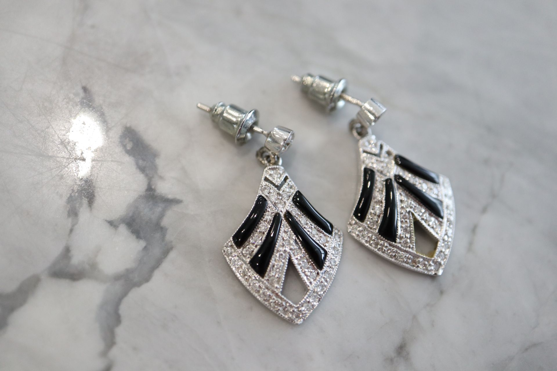 18K WHITE GOLD & DIAMOND EARRINGS - Image 2 of 3