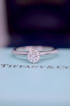 *HARRODS* TIFFANY & CO PLATINUM VVS2 DIAMOND SOLITAIRE RING "THE TIFFANY SETTING®" - BOX & CERT