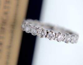 STUNNING 2.80CT VS1-2 / E-F ROUND BRILLIANT CUT DIAMOND FULL ETERNITY BAND RING IN 18CT WHITE GOLD