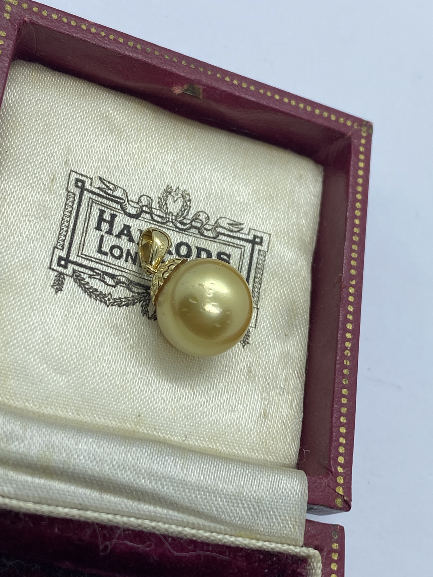 18ct YELLOW GOLD SOUTH SEA GOLDEN PEARL PENDANT