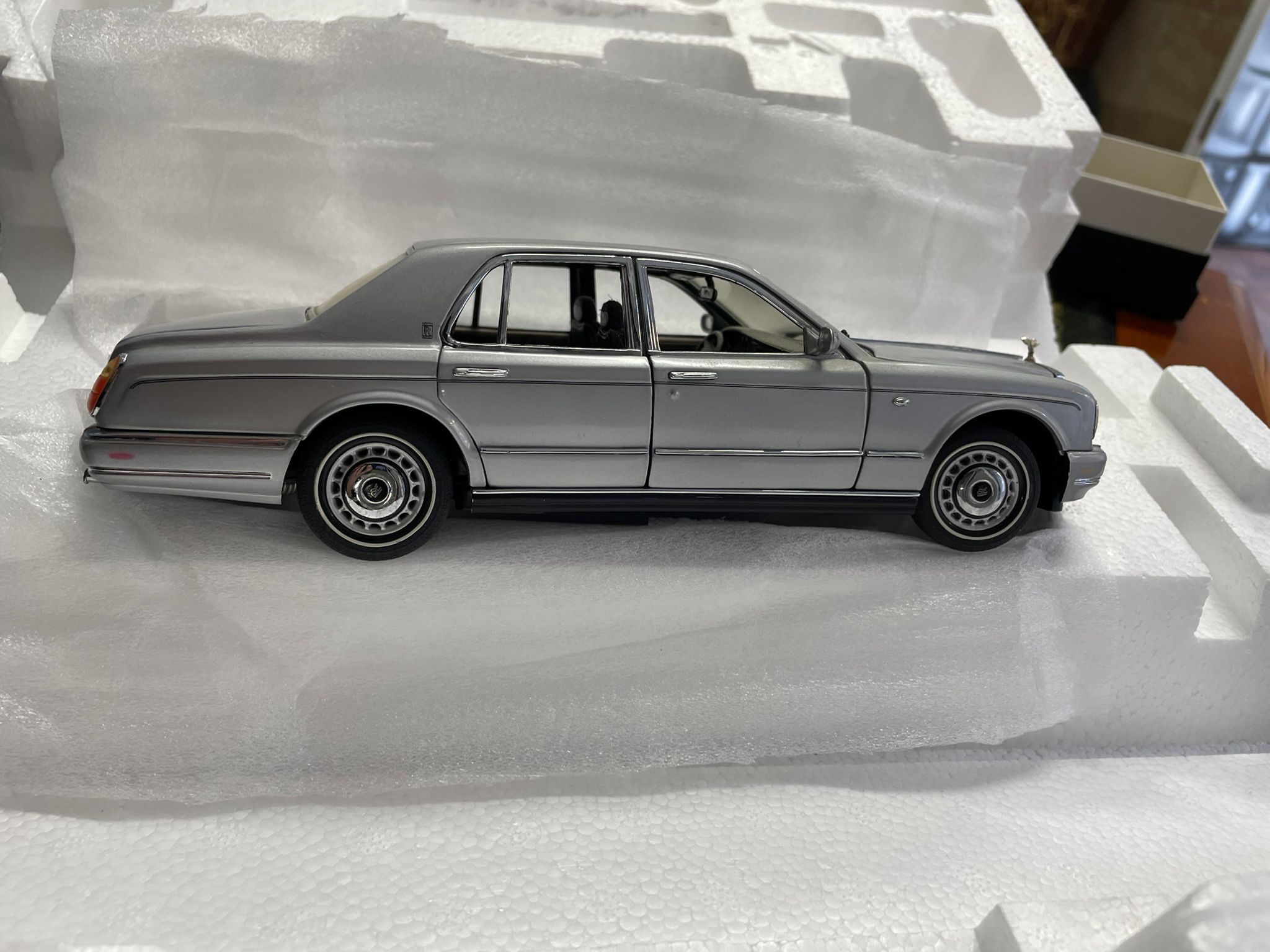 Limited edition Franklin Mint rolls Royce