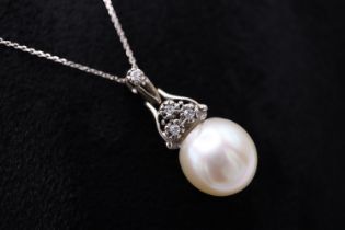 DIAMOND & PEARL PENDANT / 18K WHITE GOLD SETTING & CHAIN