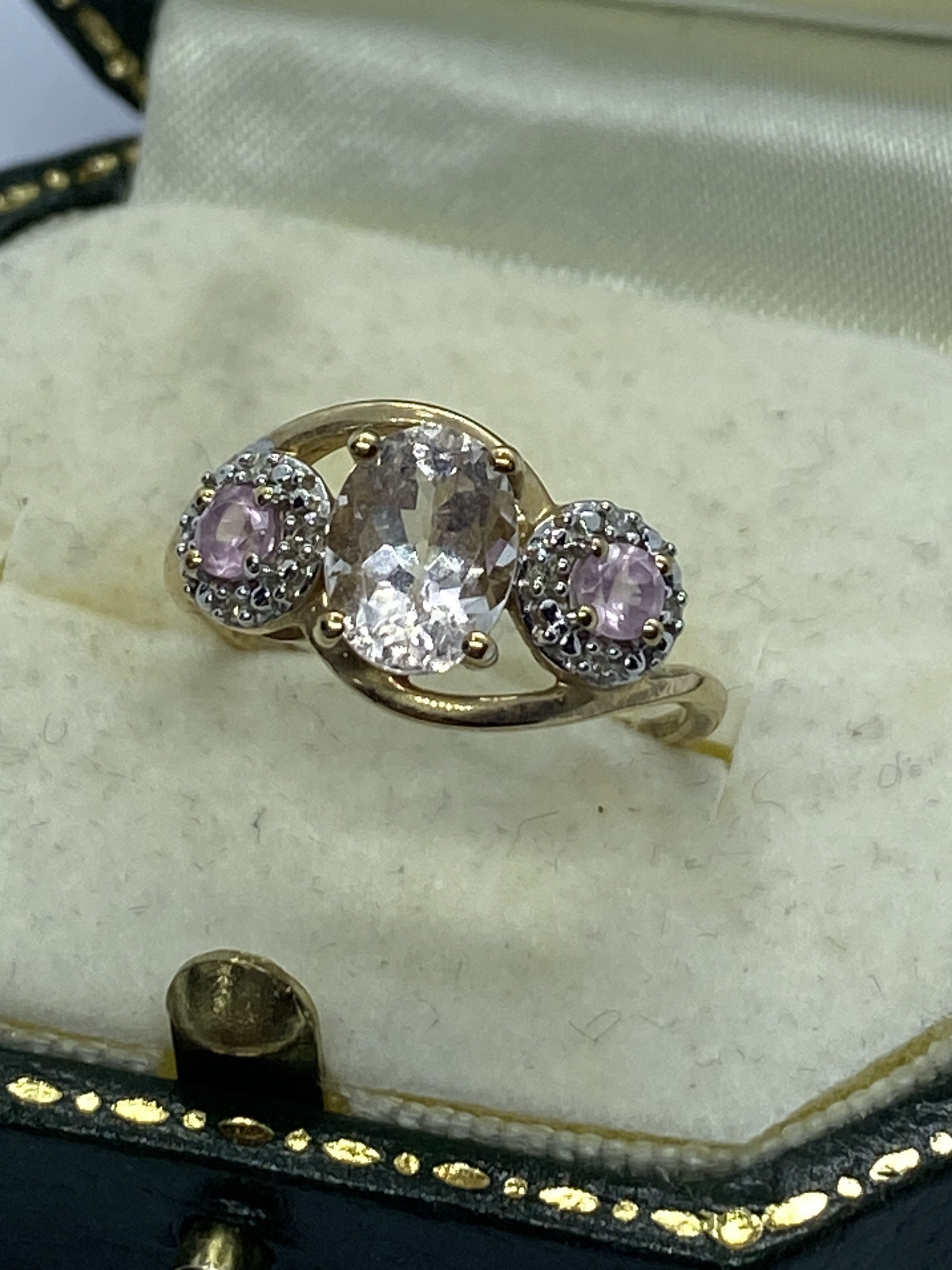 UNUSUAL 10ct YELLOW GOLD TOURMALINE AND PINK SAPPHIRE RING APPROX. SIZE O - Image 2 of 3