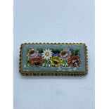 PRETTY VINTAGE MICRO MOSAIC FLORAL BROOCH SET IN YELLOW METAL