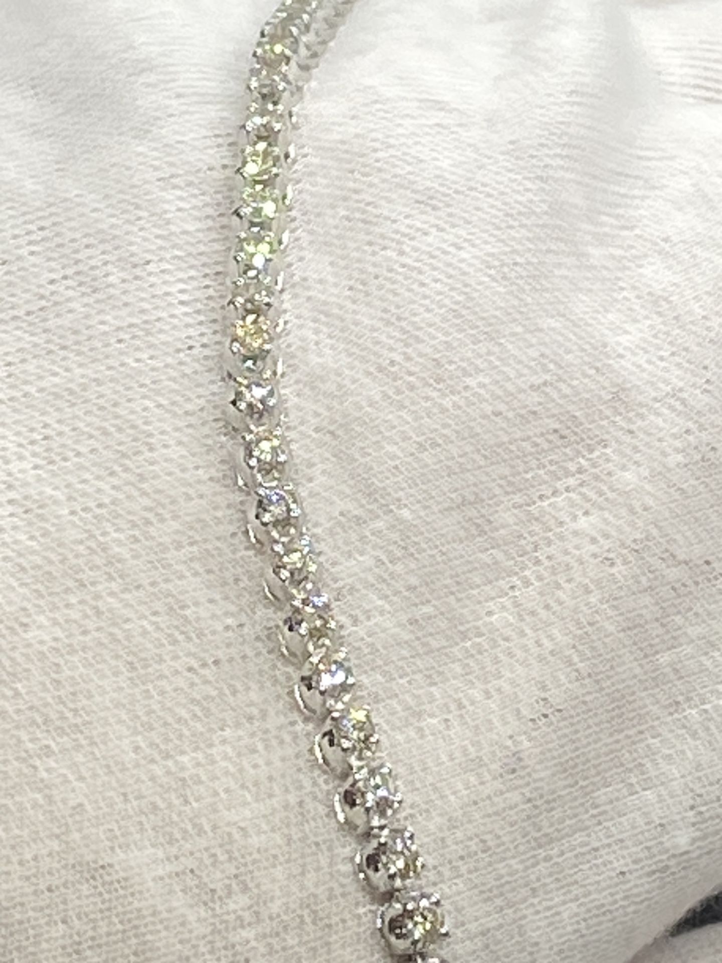 4.00ct NATURAL DIAMOND TENNIS BRACELET SET WHITE GOLD - F/G/H SI1 WITH £5800 INSURANCE VALUATION - Image 3 of 3