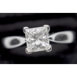 PRINCESS CUT VS 1.02CT DIAMOND SOLITAIRE RING IN 18K WHITE GOLD - SIZE N1/2