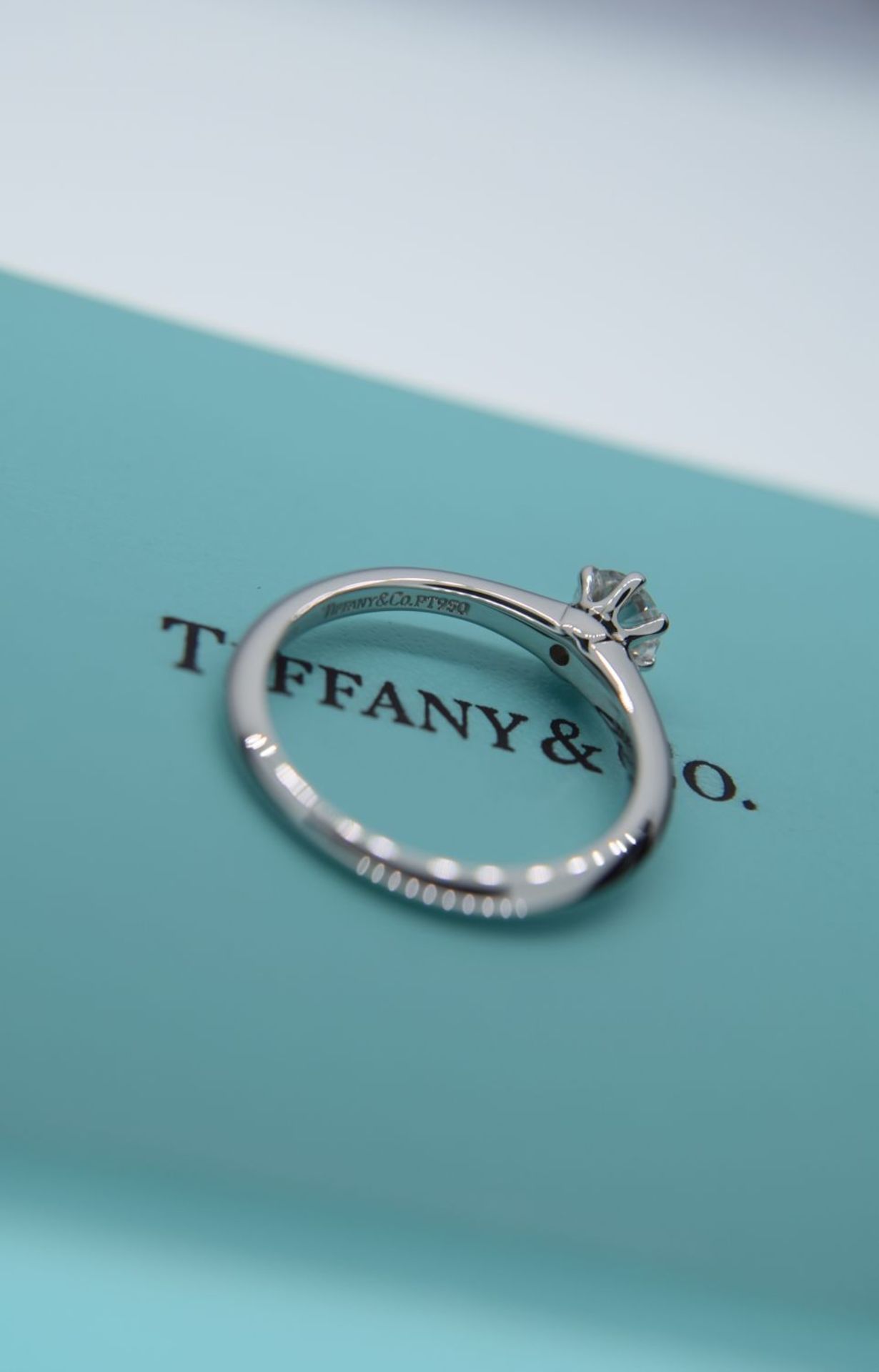 *HARRODS* TIFFANY & CO PLATINUM VVS2 DIAMOND SOLITAIRE RING ""THE TIFFANY SETTING®"" - BOX & CERT - Image 9 of 17