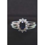 18K DIAMOND & SAPPHIRE RING - SIZE M