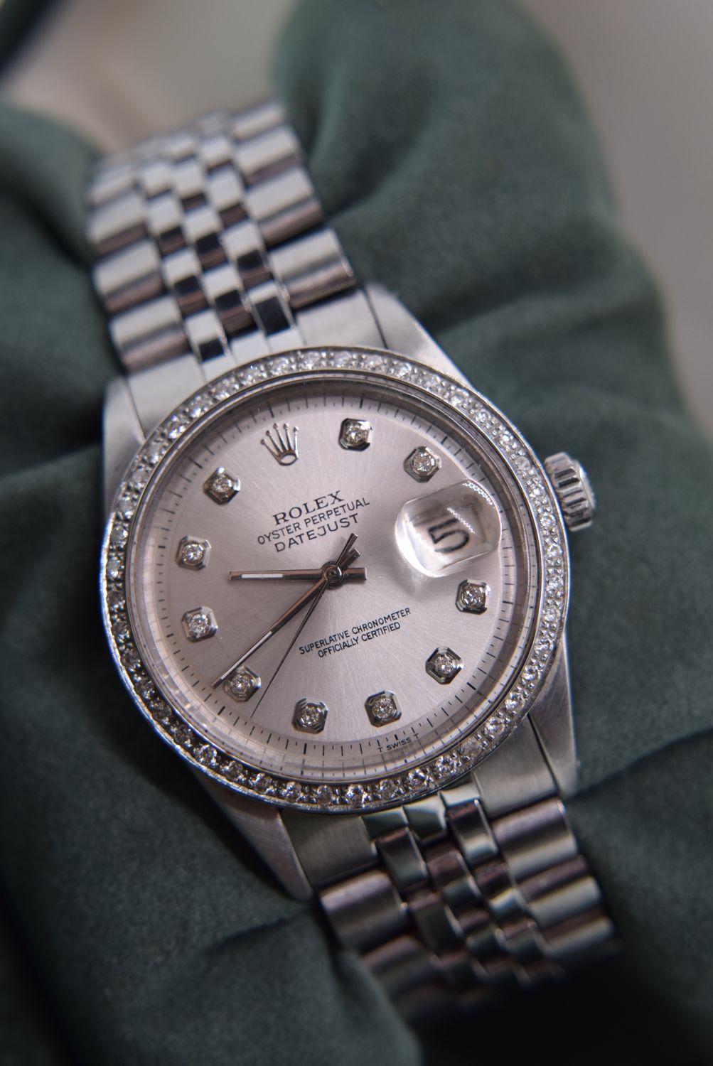 ROLEX DATEJUST 36MM - SILVER DIAMOND SET DIAL/ BEZEL (JUBILEE BRACELET) AUTOMATIC ROLEX MOVEMENT - Image 2 of 5