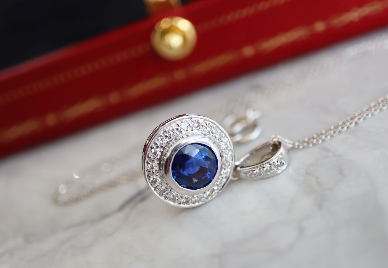 1.96CT SAPPHIRE & DIAMOND PENDANT; in 18CT WHITE GOLD - Image 3 of 9