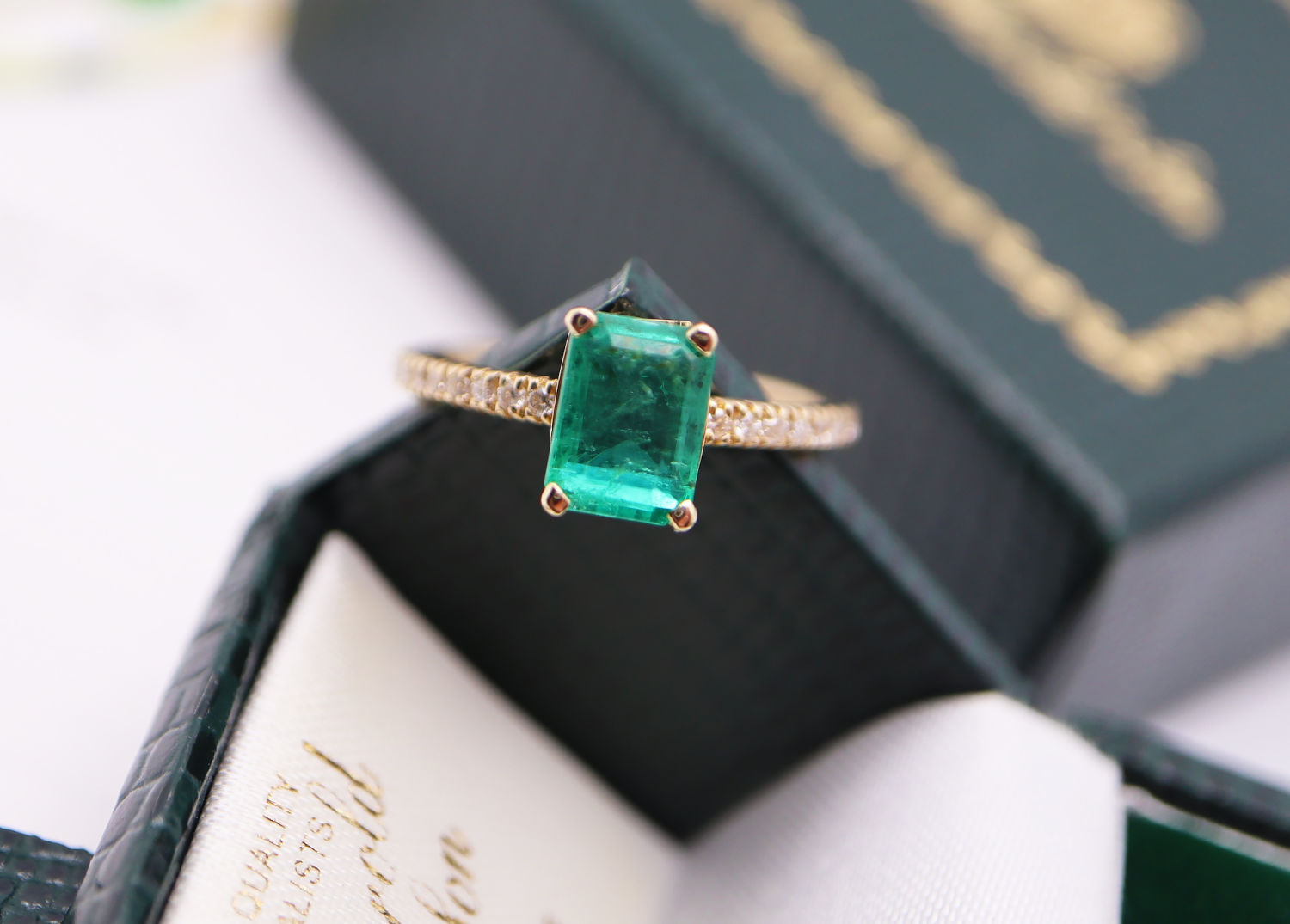 1.176CT EMERALD & DIAMOND RING set in 14K YELLOW GOLD - EMERALD CUT