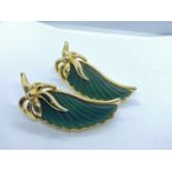 PAIR OF VINTAGE LERITZ DESIGNER 1980s GOLD METAL BROOCHES