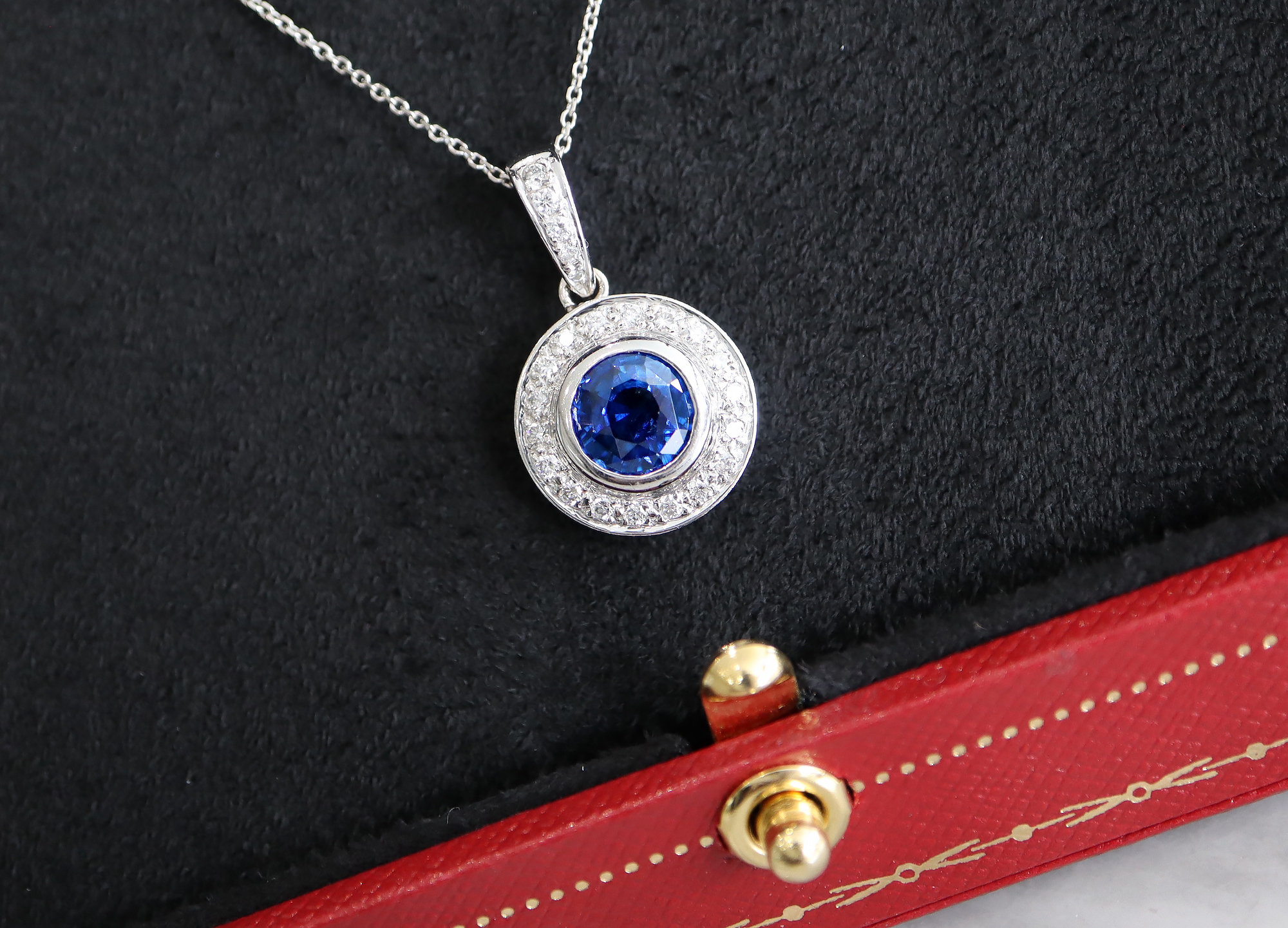 1.96CT SAPPHIRE & DIAMOND PENDANT; in 18CT WHITE GOLD - Image 2 of 9