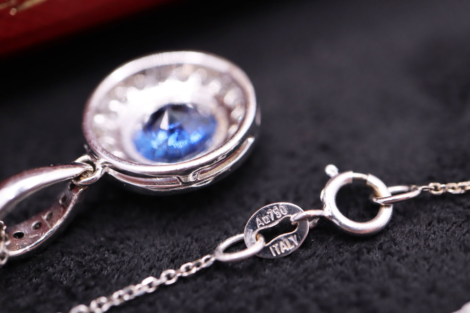 1.96CT SAPPHIRE & DIAMOND PENDANT; in 18CT WHITE GOLD - Image 5 of 9