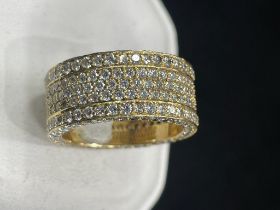 5.90CT DIAMOND RING (ROUND BRILLIANT CUT) - SET IN YELLOW GOLD (TOTAL WEIGHT 13.78g)