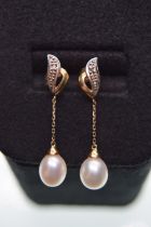 18K PEARL / DIAMOND DROP EARRINGS APPROX 35MM DROP