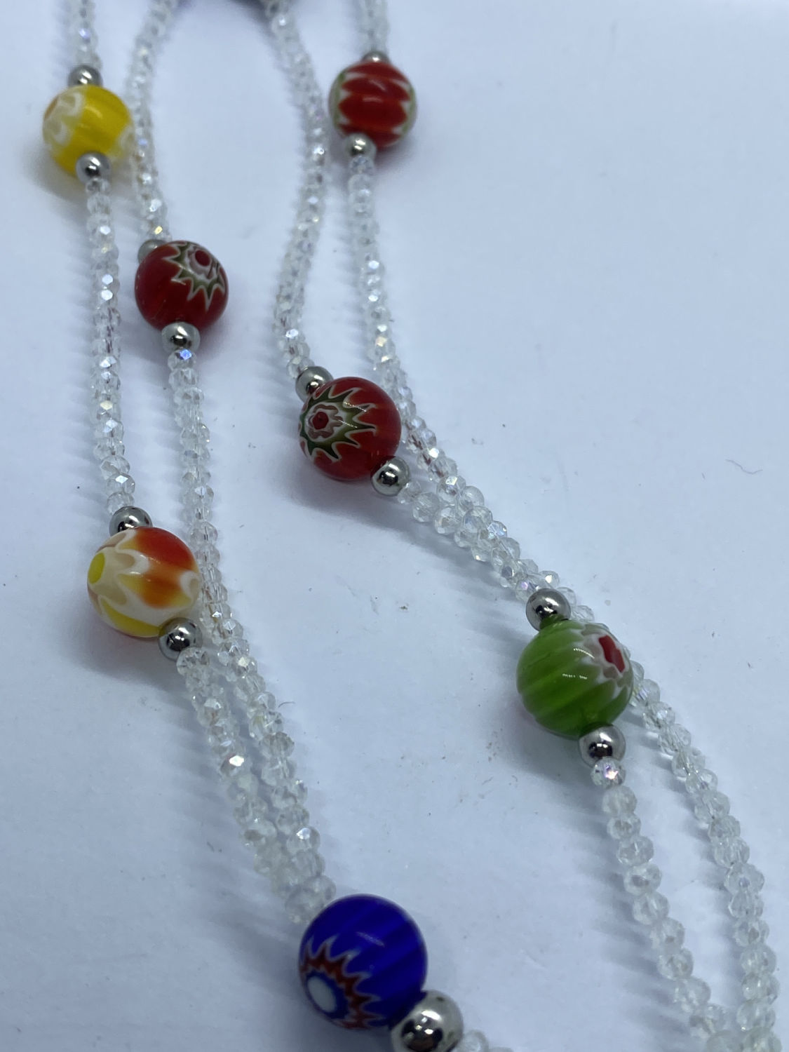 GORGEOUS PATTERNED SPARKLY MURANO GLASS NECKLACE APPROX. 18' LONG - Image 3 of 5