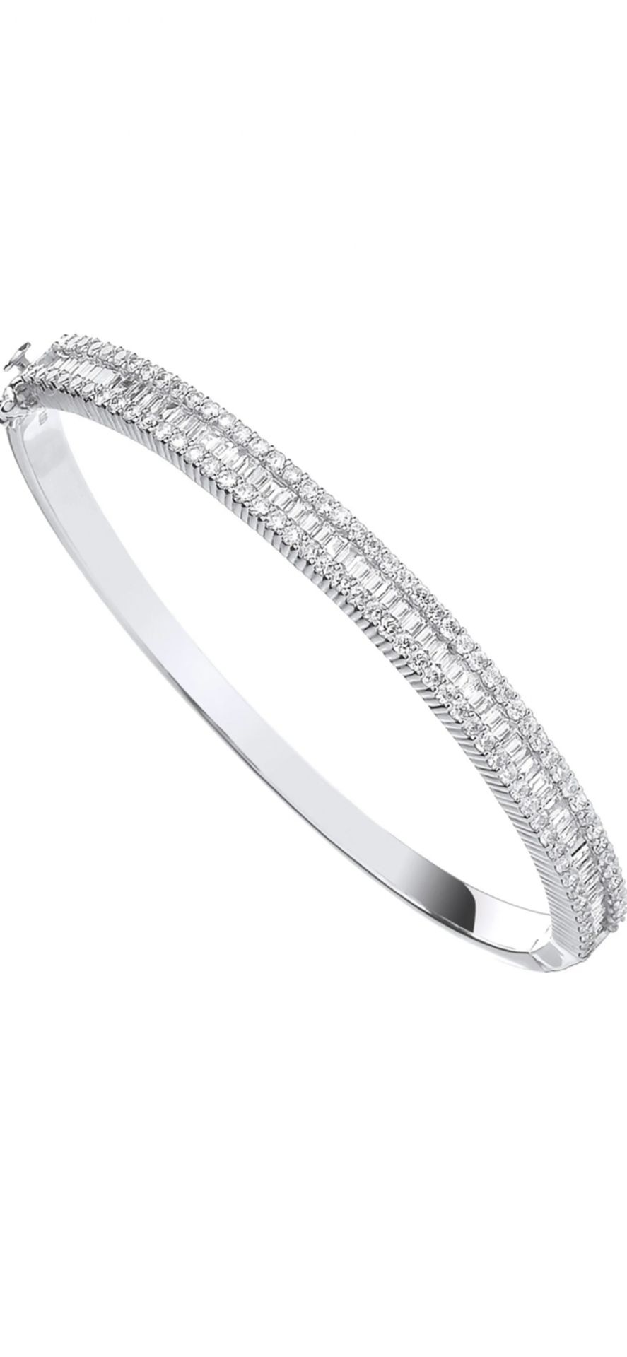 4.00ct DIAMOND HINGED BANGLE F/SI SET IN WHITE GOLD