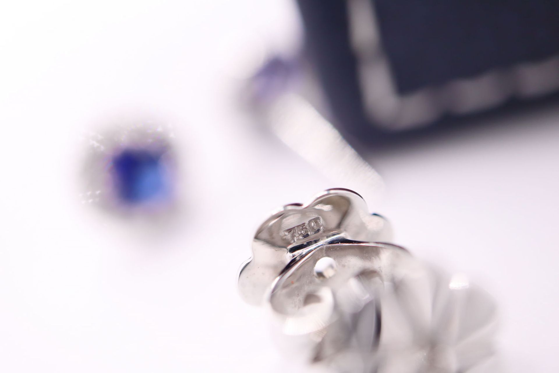18K WHITE GOLD - 1.01CT SAPPHIRE & DIAMOND STUD EARRINGS; with LAINGS Original Receipt / Certificate - Image 7 of 8