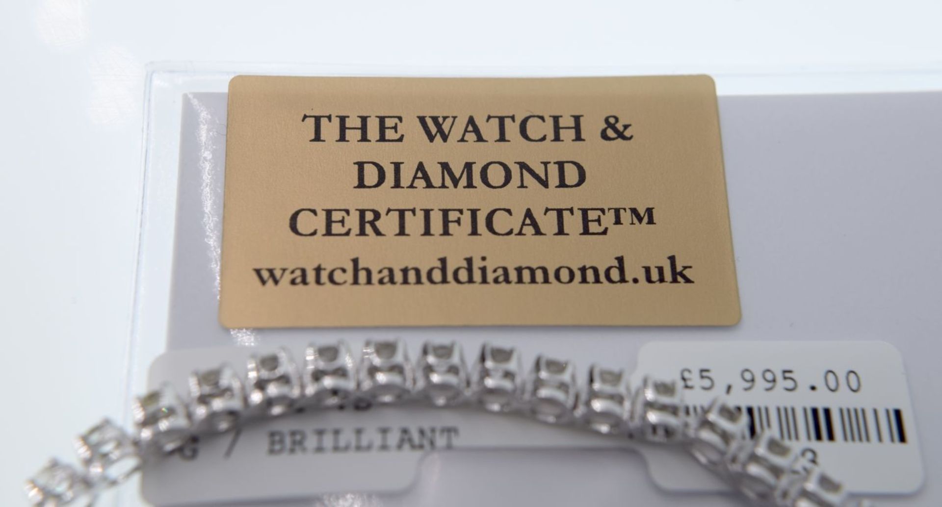STUNNING 4.28ct White Gold Diamond Tennis Bracelet (*VS - F/G* Clarity & Colour) - Certificate & Box - Image 9 of 12