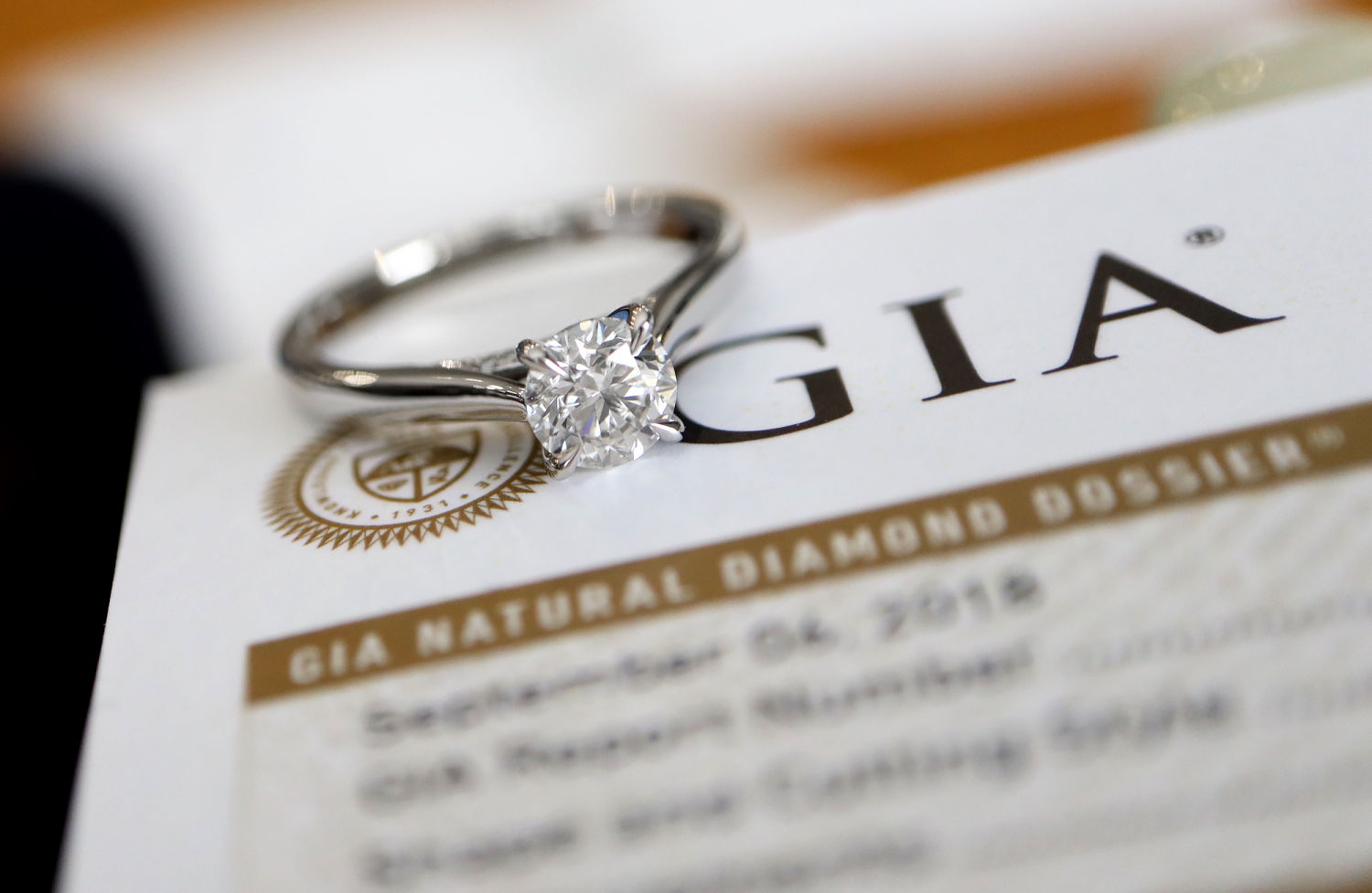 0.80CT GIA DIAMOND SOLITAIRE RING *£7K APPRAISAL* (DIAMOND; F / SI1) PLATINUM '950' SET