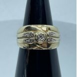 9ct gold ring with diamonds