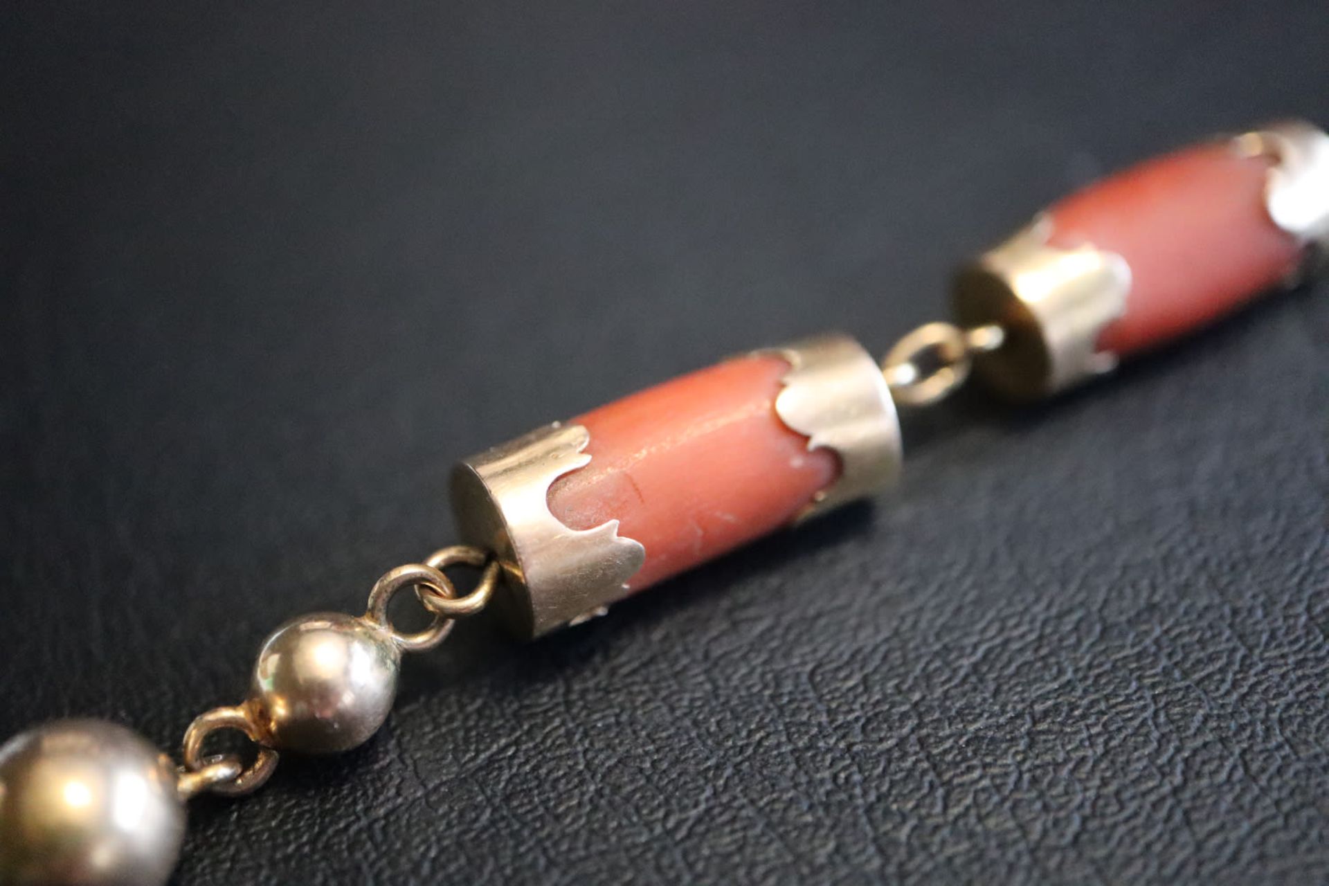 14K GOLD & ORANGE CORAL BRACELET - Image 3 of 3