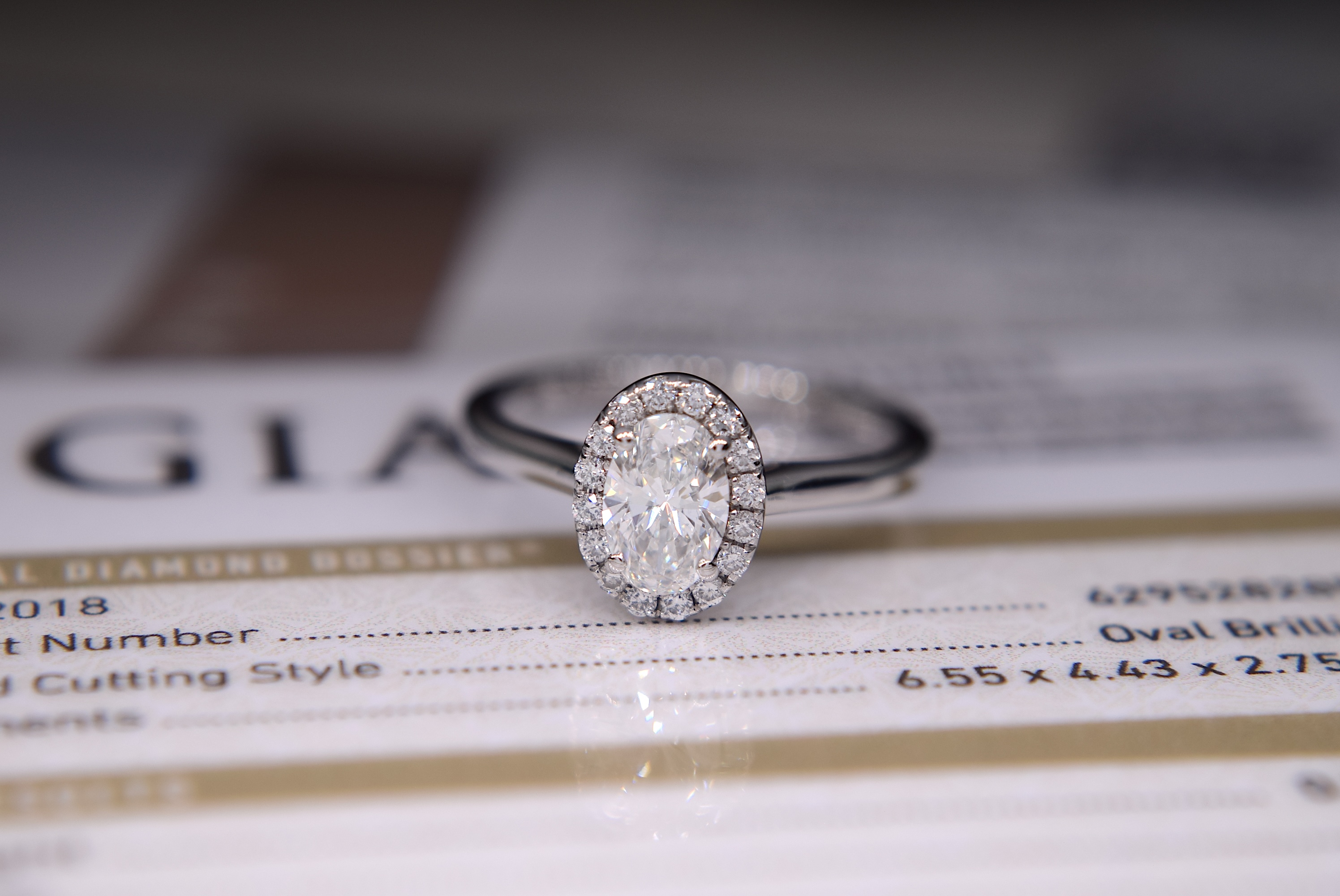 GIA DIAMOND PLATINUM HALO OVAL RING - WITH GIA DIAMOND DOSSIER CERT/ £4,995.00 VALUATION & BOX - Image 2 of 14