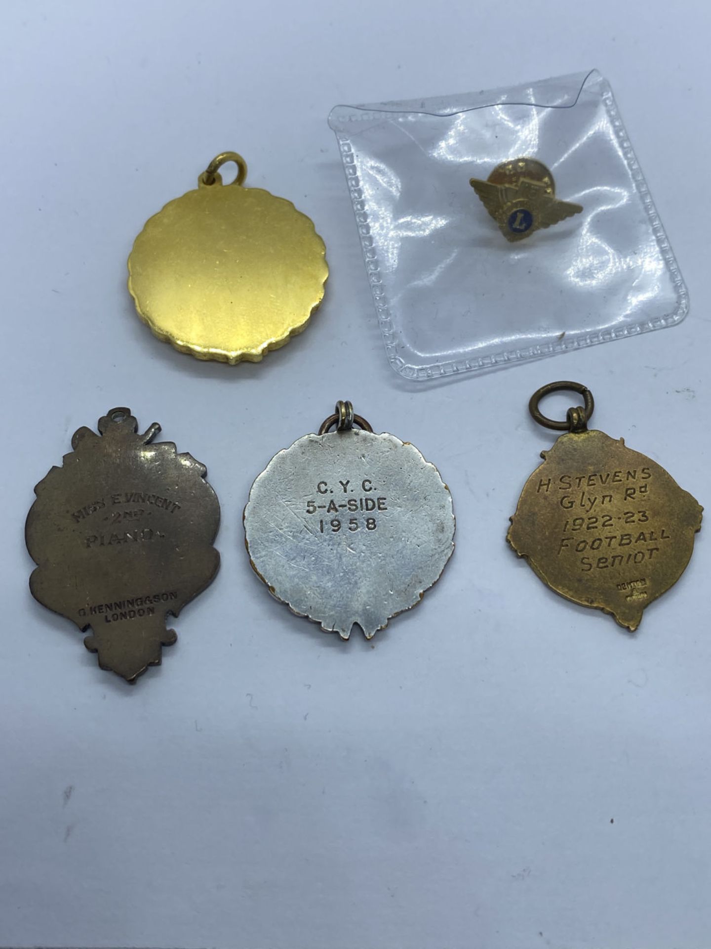 ASSORTED MEDALS INCLUDING FOOTBAL PIANO PLUS LIONS 15 YEARS SERVICE BADGE - Image 4 of 4