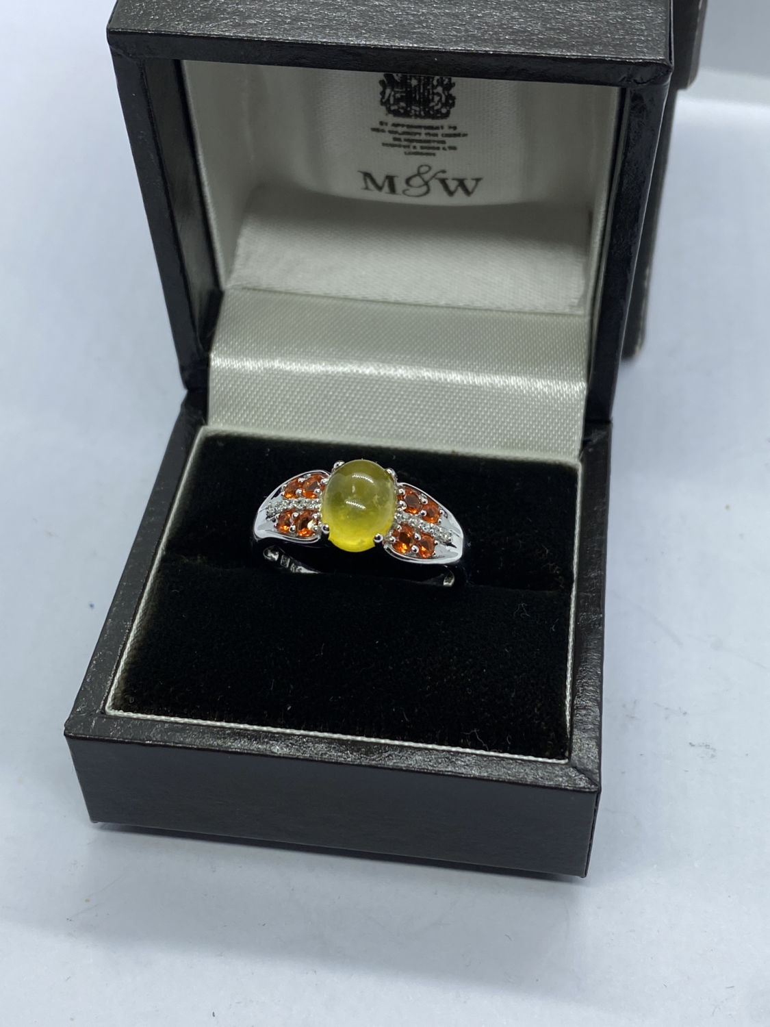 14CT WHITE GOLD CABOCHON YELLOW OPAL, DIAMOND & FIRE OPAL RING - SIZE T APPROX - Image 3 of 4