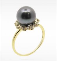 18ct GOLD TAHITIAN CULTURED PEARL & DIAMOND RING