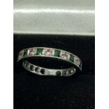 VINTAGE EMERALD FULL ETERNITY RING SET IN WHITE 9ct GOLD - CLEAR STONE MISSING & DINTED