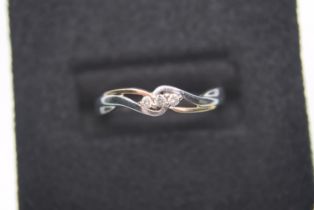 9CT GOLD DIAMOND RING