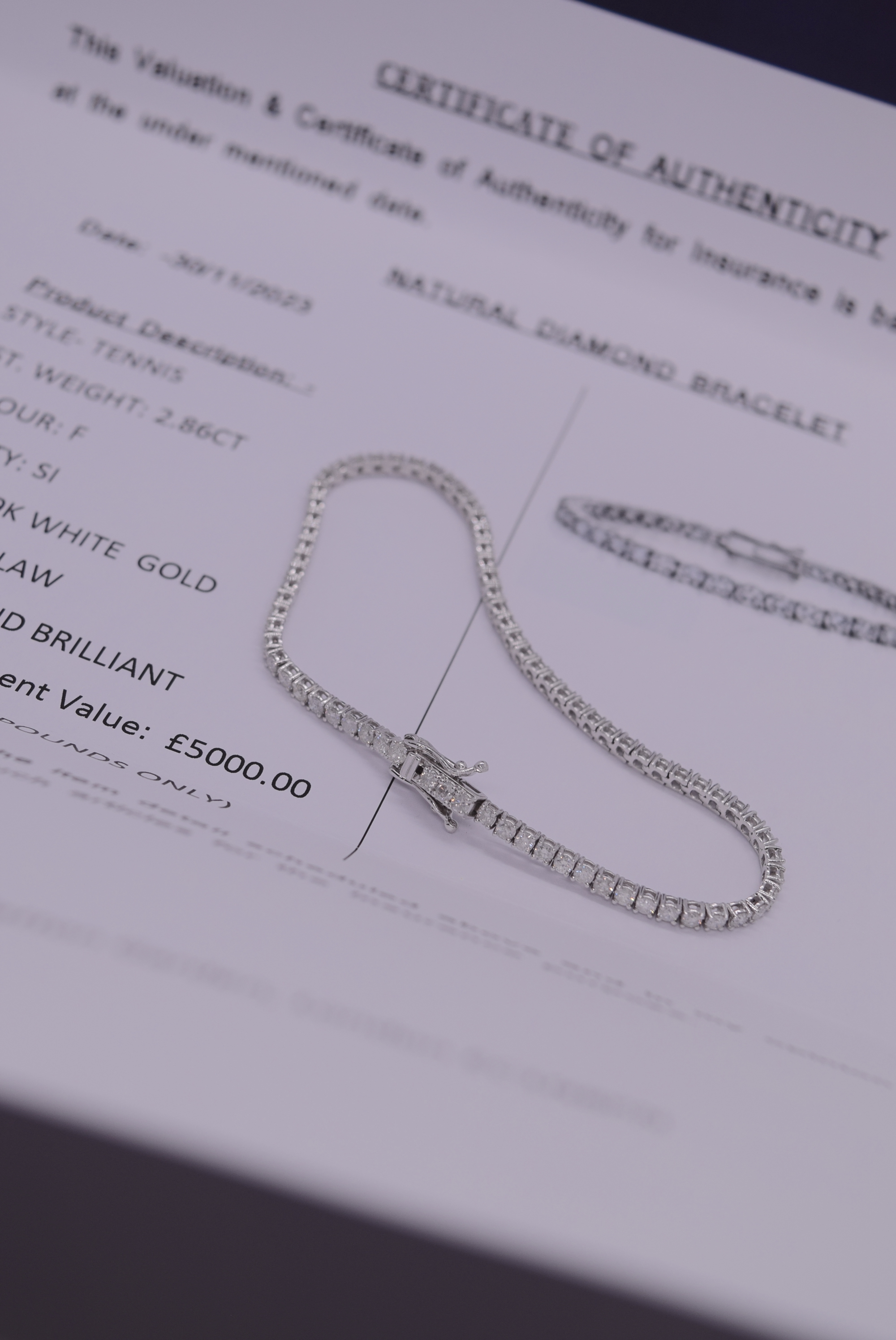 2.86CT DIAMOND TENNIS BRACELET IN WHITE GOLD (SI CLARITY/ F COLOUR) £5,000.00 VALUATION CERTIFICATE - Image 5 of 6