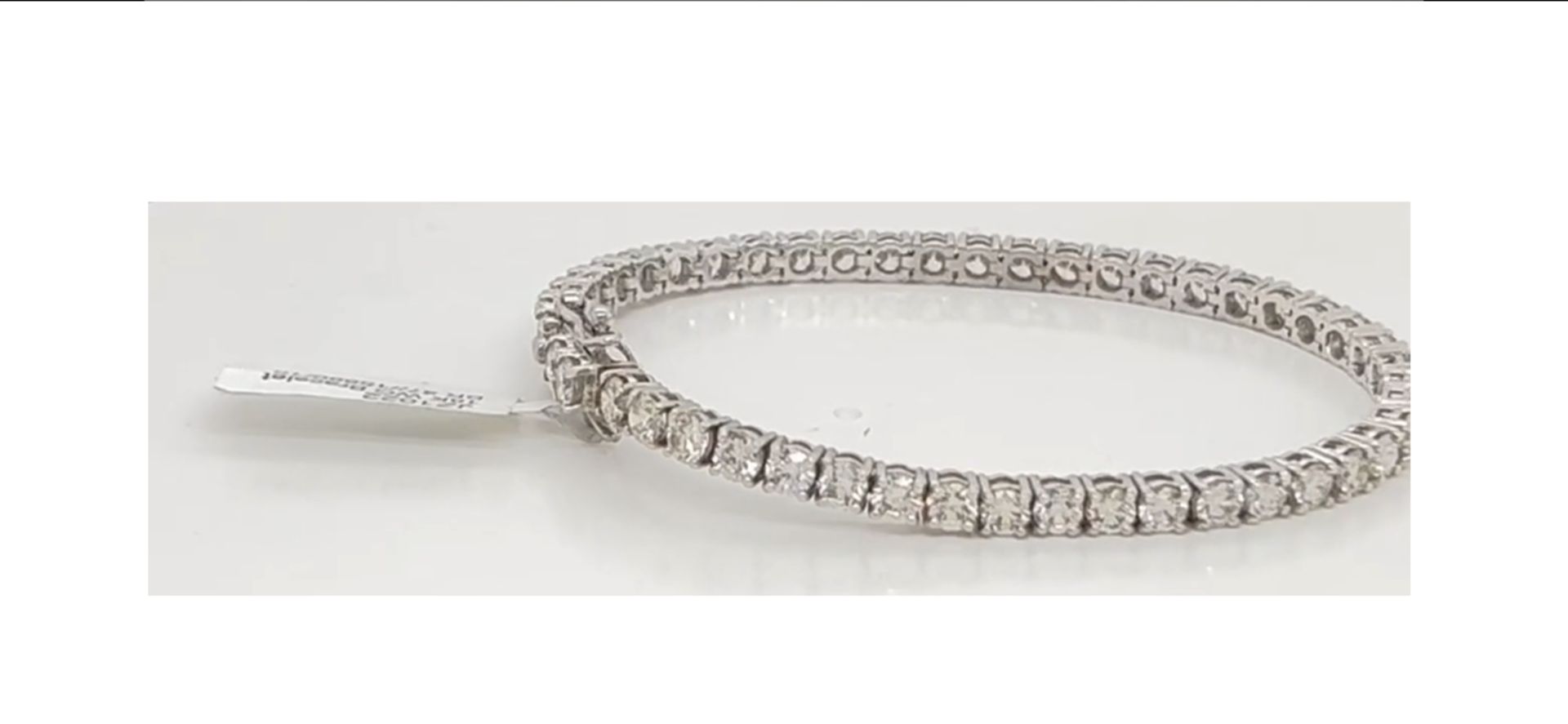 STUNNING 9.40ct G/H-VS DIAMOND TENNIST BRACELET SET IN 18ct WHITE GOLD - Image 2 of 3