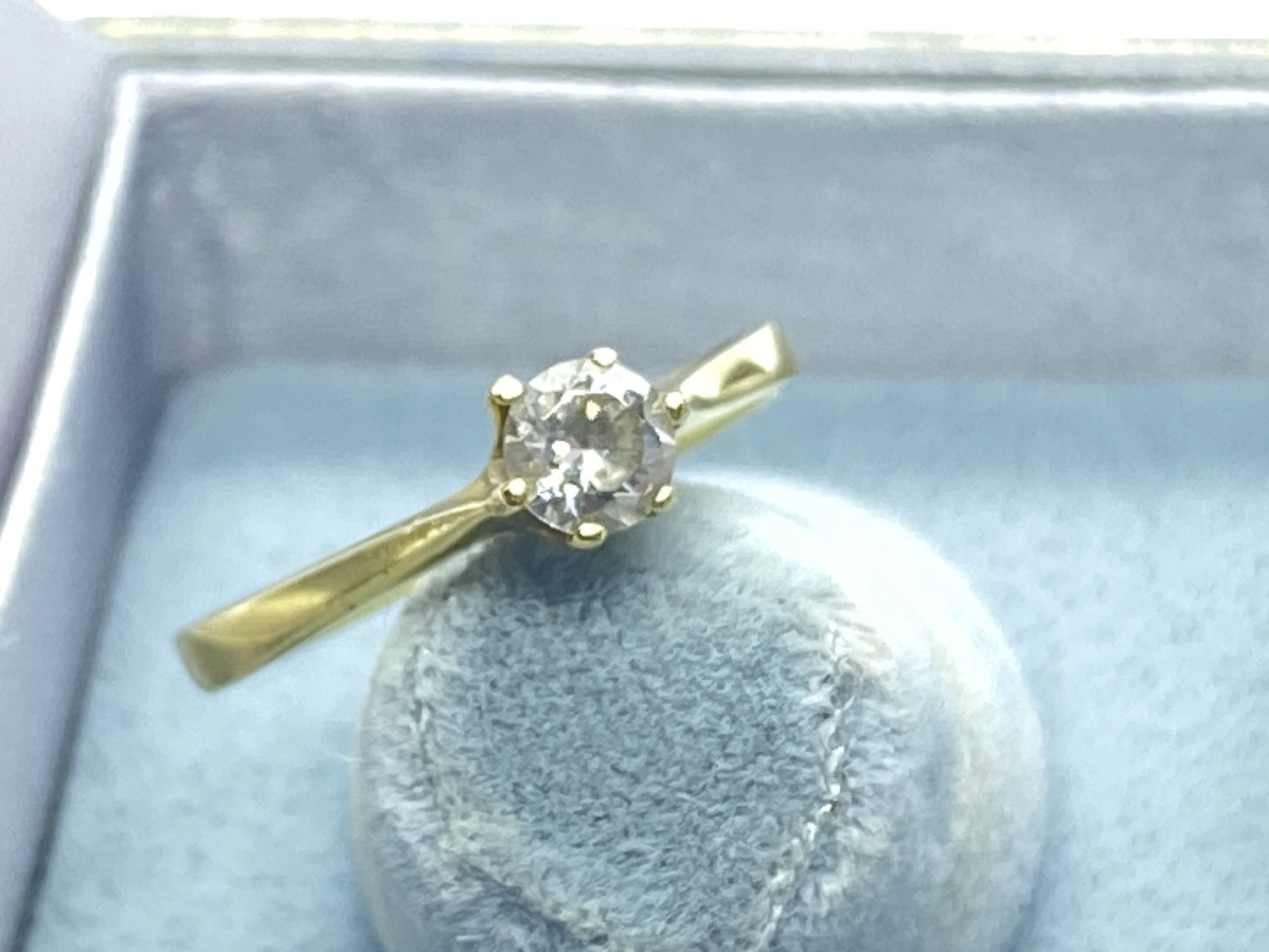 0.40ct DIAMOND SOLITAIRE SET RING MARKED 750 (TESTED FOR 18ct GOLD)