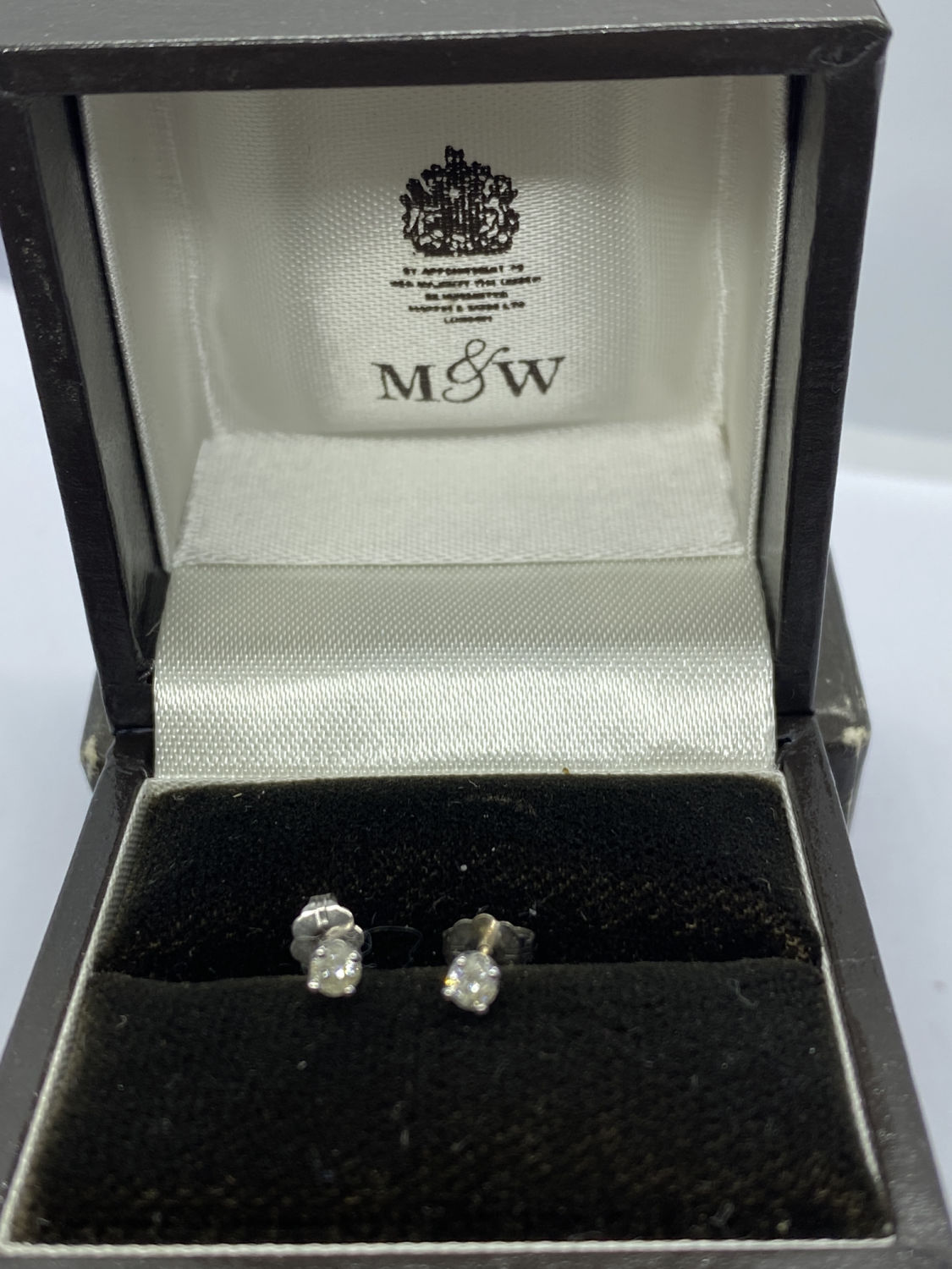 14ct WHITE GOLD DIAMOND STUD EARRINGS