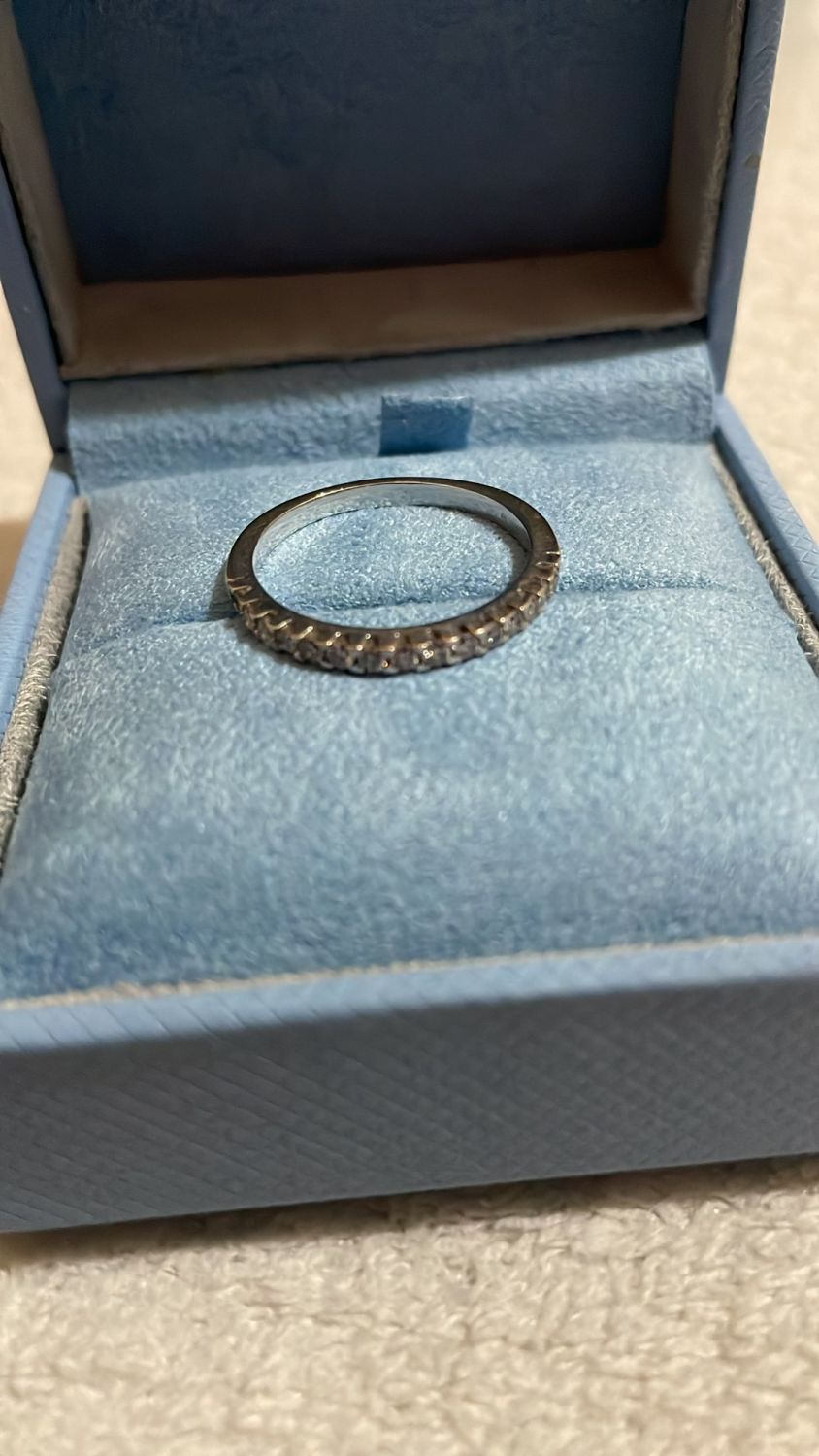 18ct white gold half eternity ring with half a carat of diamonds - Image 2 of 2