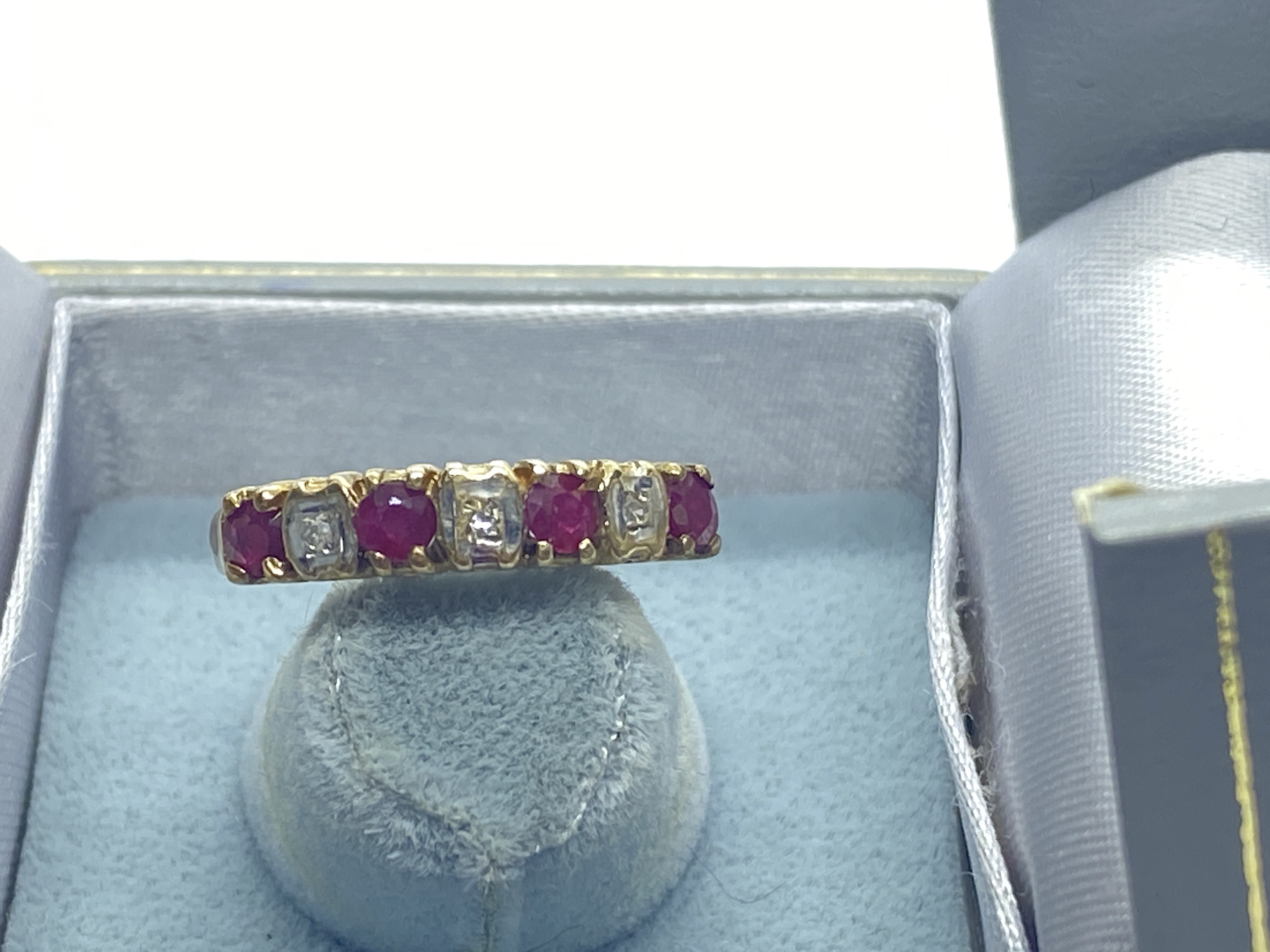 9ct GOLD RUBY & DIAMOND RING 