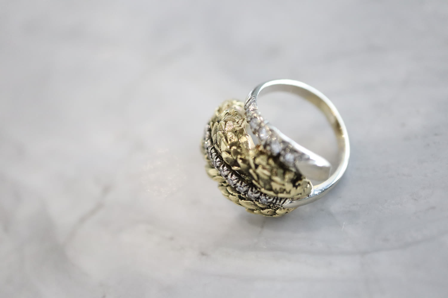 YELLOW GOLD RING - SIZE I1/2 - Image 2 of 4