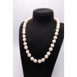 18K YELLOW GOLD & PEARL NECKLACE