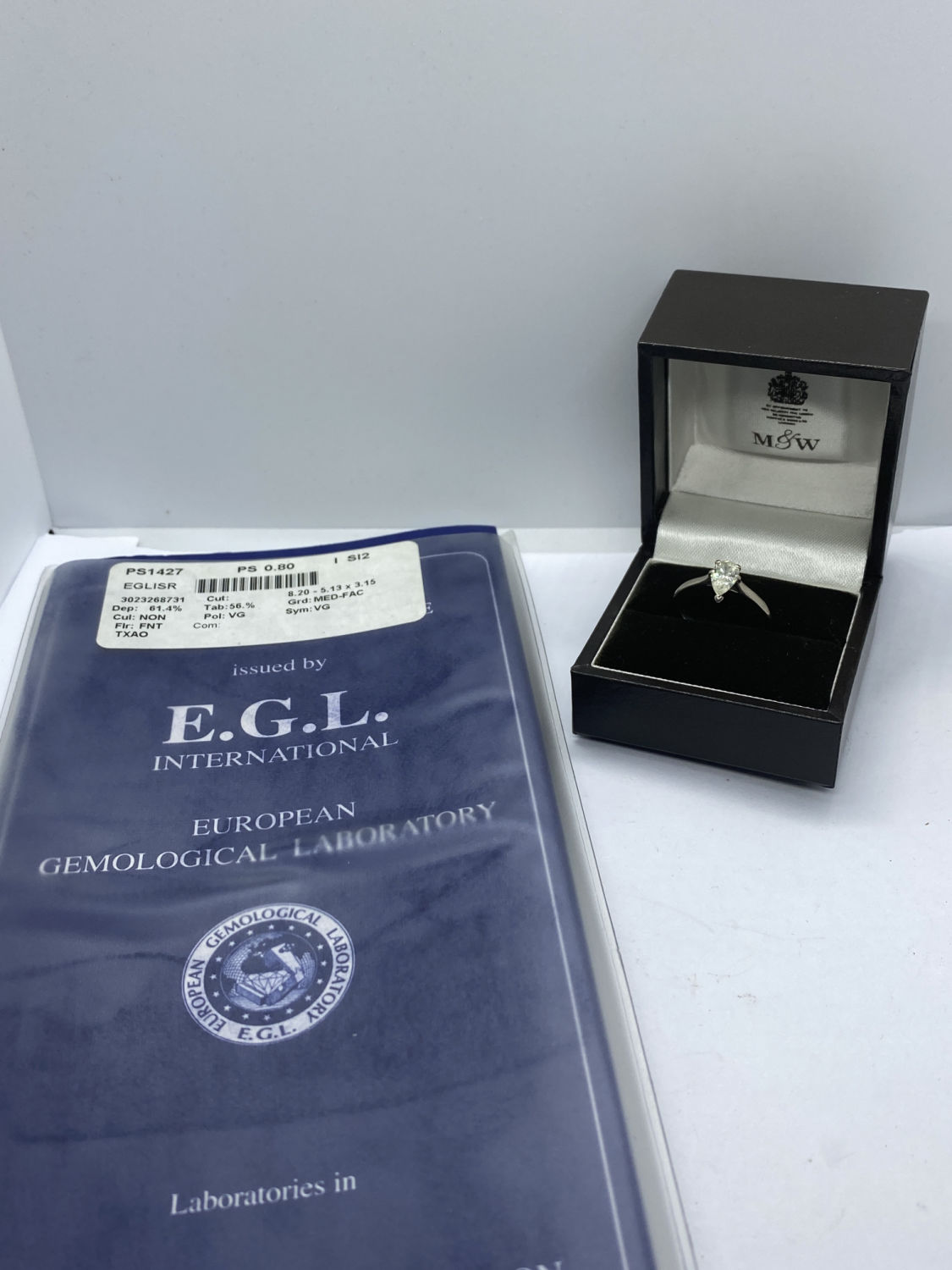 STUNNING E.G.L CERTIFICATED 0.80ct PEAR SHAPED DIAMOND RING I COLOUR & SI2 CLARITY £4750 INS VALU - Image 3 of 5